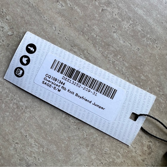 CLOSET CLOSING BooHoo Oversized Rib Knit Boyfriend Jumper NWT - Picture 6 of 6